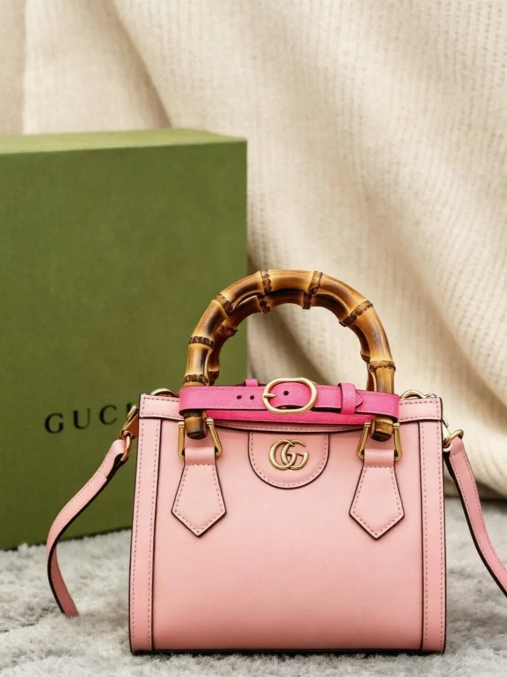 Gucci Diana Mini Top Handle Bag Pink